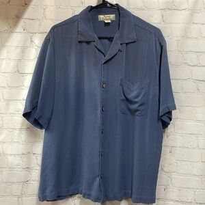 Tommy Bahama medium blue silk button up short sleeve men’s shirt